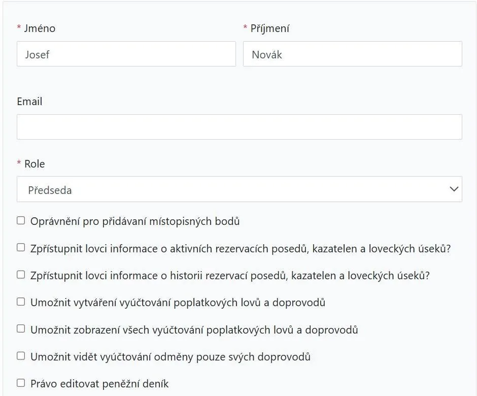 Formulář nového člena spolku – jméno, e-mail a role Předseda