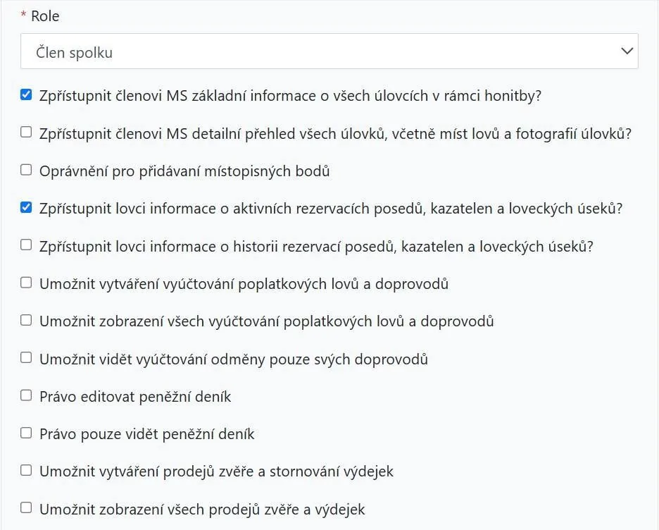 Role a jednotlivá práva v kartě člena